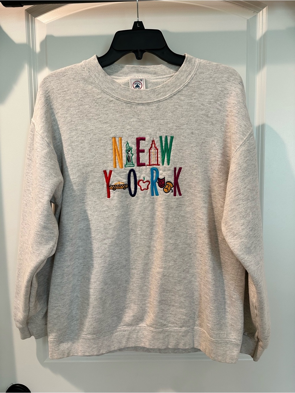 Delta Vintage 90’s Gray Crewneck Sweatshirt with Multicolor New York Embroidery
